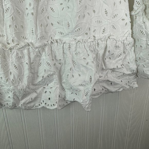 Vineyard Vines White Eyelet Ruffle Top size small‎ - Picture 3 of 5